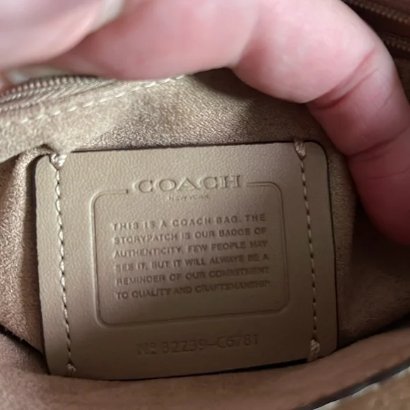 Coach Lucy Signature Crossbody - Picture 7 of 8